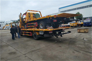 民和同城汽车补胎